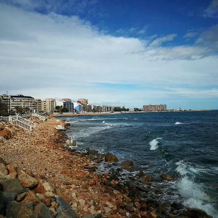 Three Bedroom Goleta Apartment Torrevieja