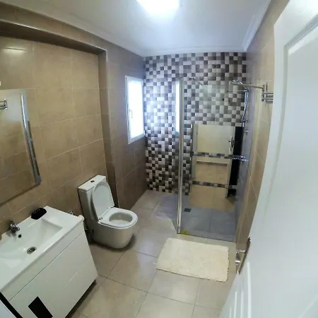 Three Bedroom Goleta Apartment *