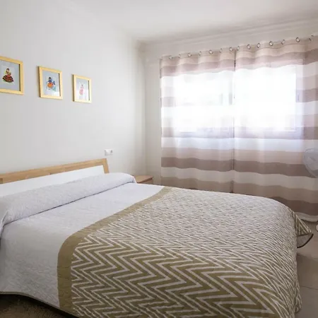 Three Bedroom Goleta Apartment Torrevieja